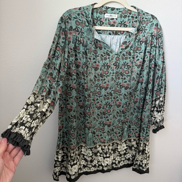 Natural Life Dara V-Neck Tunic Dress Sage & Black Floral Border pattern XS - Picture 6 of 10